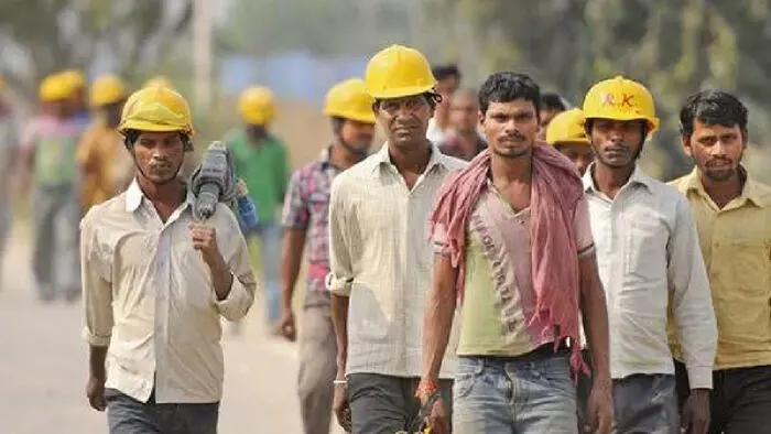 चुप-चोरी आई श्रमिक संहिताओं के राज