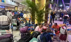 फ्लाइट संकट में रेलवे का त्वरित कदम: 37 ट्रेनों में 116 अतिरिक्त कोच फ्लाइट संकट में रेलवे का त्वरित कदम: 37 ट्रेनों में 116 अतिरिक्त कोच