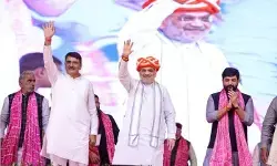 गुजरात: अमित शाह ने बनास डेयरी के बायो सीएनजी और फर्टिलाइजर प्लांट का किया उद्घाटन गुजरात: अमित शाह ने बनास डेयरी के बायो सीएनजी और फर्टिलाइजर प्लांट का किया उद्घाटन