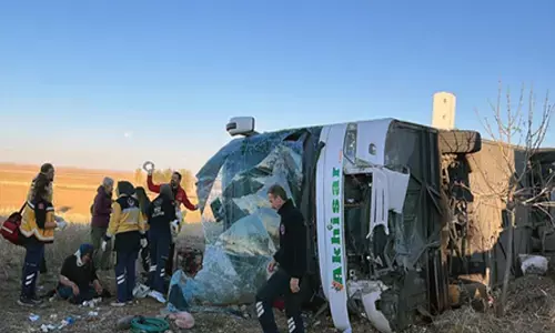 तुर्की : बस दुर्घटना में सात लोगों की मौत, 11 घायल