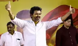 करूर भगदड़ के बाद अभिनेता विजय टीवीके के लिए करेंगे बड़ी रैली, पुडुचेरी में तैयारी शुरू करूर भगदड़ के बाद अभिनेता विजय टीवीके के लिए करेंगे बड़ी रैली, पुडुचेरी में तैयारी शुरू