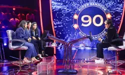 केबीसी में पहुंची भारतीय महिला क्रिकेट टीम, स्नेह राणा ने अमिताभ से की खास अपील केबीसी में पहुंची भारतीय महिला क्रिकेट टीम, स्नेह राणा ने अमिताभ से की खास अपील