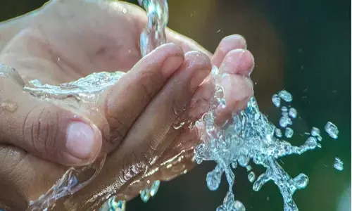 कश्मीर में गंभीर जलसंकट, बारिश की कमी के बीच शून्य स्तर से नीचे गया झेलम का पानी कश्मीर में गंभीर जलसंकट, बारिश की कमी के बीच शून्य स्तर से नीचे गया झेलम का पानी