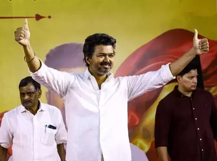 करूर भगदड़ के बाद अभिनेता विजय टीवीके के लिए करेंगे बड़ी रैली, पुडुचेरी में तैयारी शुरू करूर भगदड़ के बाद अभिनेता विजय टीवीके के लिए करेंगे बड़ी रैली, पुडुचेरी में तैयारी शुरू