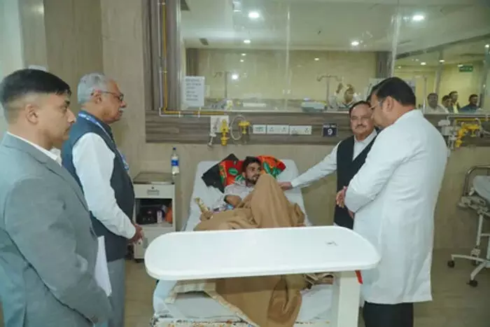 केंद्रीय स्वास्थ्य मंत्री जेपी नड्डा ने देवघर एम्स का किया दौरा, इमरजेंसी ओटी का किया निरीक्षण केंद्रीय स्वास्थ्य मंत्री जेपी नड्डा ने देवघर एम्स का किया दौरा, इमरजेंसी ओटी का किया निरीक्षण