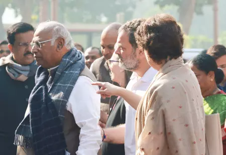 राहुल-प्रियंका और खरगे ने गोवा हादसे पर जताया दुख , सरकार से कड़ी जवाबदेही और तुरंत जांच की मांग की राहुल-प्रियंका और खरगे ने गोवा हादसे पर जताया दुख , सरकार से कड़ी जवाबदेही और तुरंत जांच की मांग की