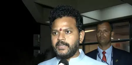 नागरिक उड्डयन मंत्री नायडू ने इंडिगो संकट को लेकर उठाया बड़ा कदम, कहा-एयरलाइन के खिलाफ होगी जरूरी कार्रवाई नागरिक उड्डयन मंत्री नायडू ने इंडिगो संकट को लेकर उठाया बड़ा कदम, कहा-एयरलाइन के खिलाफ होगी जरूरी कार्रवाई