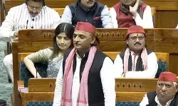 भाजपा में समय-समय पर देखने को मिलता है कि जो महापुरुष उनके नहीं हैं, उन्हें भी वे अपनाना चाहते हैं :  अखिलेश यादव