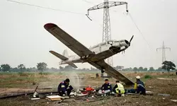 सिवनी में ट्रेनी विमान हादसा, पायलट समेत दो घायल सिवनी में ट्रेनी विमान हादसा, पायलट समेत दो घायल