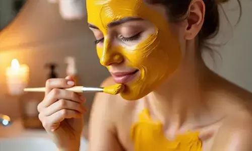 पिंपल और दाग-धब्बों से चाहिए छुटकारा? आजमाएं हल्दी जेल पिंपल और दाग-धब्बों से चाहिए छुटकारा? आजमाएं हल्दी जेल