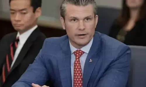 राष्ट्रपति डोनाल्ड ट्रंप के पास सैन्य कार्रवाई करने की शक्ति है : पीट हेगसेथ राष्ट्रपति डोनाल्ड ट्रंप के पास सैन्य कार्रवाई करने की शक्ति है : पीट हेगसेथ