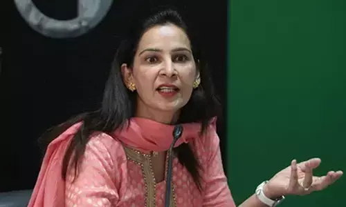 नवजोत कौर सिद्धू के खुलासे पर आप का कांग्रेस पर तीखा हमला नवजोत कौर सिद्धू के खुलासे पर आप का कांग्रेस पर तीखा हमला