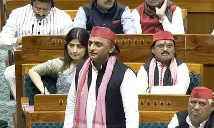 भाजपा में समय-समय पर देखने को मिलता है कि जो महापुरुष उनके नहीं हैं, उन्हें भी वे अपनाना चाहते हैं : अखिलेश यादव भाजपा में समय-समय पर देखने को मिलता है कि जो महापुरुष उनके नहीं हैं, उन्हें भी वे अपनाना चाहते हैं : अखिलेश यादव