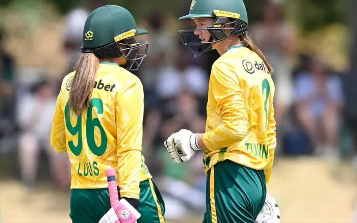 टी20 सीरीज: आयरलैंड के खिलाफ साउथ अफ्रीकी महिला टीम ने बनाई 2-0 से अजेय बढ़त टी20 सीरीज: आयरलैंड के खिलाफ साउथ अफ्रीकी महिला टीम ने बनाई 2-0 से अजेय बढ़त