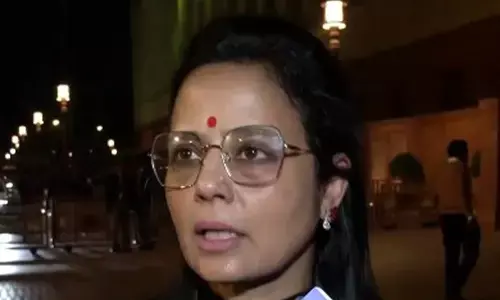 महुआ मोइत्रा का भाजपा पर हमला : जरूरी मुद्दों को छोड़कर ‘वंदे मातरम्’ पर चर्चा महुआ मोइत्रा का भाजपा पर हमला : जरूरी मुद्दों को छोड़कर ‘वंदे मातरम्’ पर चर्चा