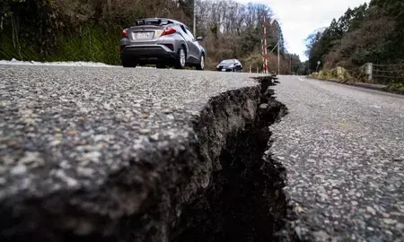 जापान में भूकंप के तेज झटके, 7.5 रही तीव्रता, 30 लोग घायल ; अधिकारियों ने ऐसे ही बड़े झटकों की चेतावनी दी जापान में भूकंप के तेज झटके, 7.5 रही तीव्रता, 30 लोग घायल ; अधिकारियों ने ऐसे ही बड़े झटकों की चेतावनी दी