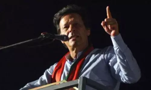 इमरान खान पर क्या चलेगा देशद्रोह का मुकदमा! पाकिस्तान के इतिहास में ही छुपा है जवाब इमरान खान पर क्या चलेगा देशद्रोह का मुकदमा! पाकिस्तान के इतिहास में ही छुपा है जवाब