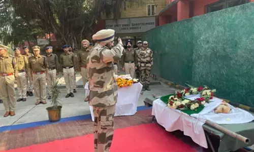 दिल्ली मेट्रो में ड्यूटी के दौरान शहीद हुआ सीआईएसएफ का के9 हीरो ‘राजा’, पूरे सम्मान के साथ दी गई अंतिम विदाई