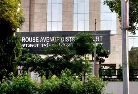 सिटीजनशिप के बिना वोटर लिस्ट में सोनिया गांधी का नाम कैसे ? राउज़ एवेन्यू कोर्ट ने कांग्रेस अध्यक्ष और दिल्ली पुलिस को जारी किया नोटिस