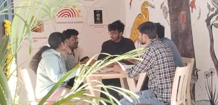 भारतीय डाक विभाग का नवाचार: आईआईटी गांधीनगर में जेन-जी आधारित डाकघर युवाओं को कर रहा आकर्षित