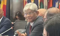 बांग्लादेश: भत्ते की मांग को लेकर वित्त सलाहकार को सचिवालय में बंधक बनाया गया बांग्लादेश: भत्ते की मांग को लेकर वित्त सलाहकार को सचिवालय में बंधक बनाया गया