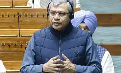 रेलवे की दैनिक ट्रेन सेवाओं की औसत संख्या बढ़कर 11,740 हुई : अश्विनी वैष्णव रेलवे की दैनिक ट्रेन सेवाओं की औसत संख्या बढ़कर 11,740 हुई : अश्विनी वैष्णव