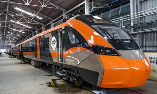 देश की पहली स्लीपर वंदे भारत, 8 घंटे में पटना से दिल्ली; कितना होगा किराया देश की पहली स्लीपर वंदे भारत, 8 घंटे में पटना से दिल्ली; कितना होगा किराया