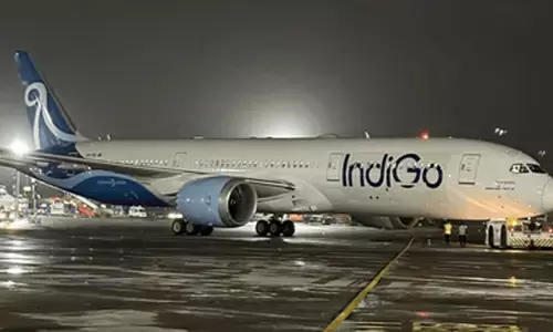 इंडिगो संकट: नौवें दिन भी यात्रियों की परेशानी, एयरपोर्ट पर अफरातफरी इंडिगो संकट: नौवें दिन भी यात्रियों की परेशानी, एयरपोर्ट पर अफरातफरी