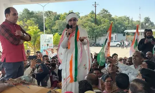 भोपाल में किसानों का धरना, खाद और मुआवजे की उठी मांग भोपाल में किसानों का धरना, खाद और मुआवजे की उठी मांग