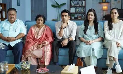 परफेक्ट फैमिली के दूसरे सीजन की घोषणा, पंकज त्रिपाठी बोले- दर्शकों की प्रतिक्रिया ने किया प्रेरित परफेक्ट फैमिली के दूसरे सीजन की घोषणा, पंकज त्रिपाठी बोले- दर्शकों की प्रतिक्रिया ने किया प्रेरित