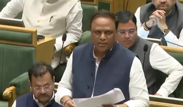 महाराष्ट्र विधानसभा ने ट्रस्ट-बेस्ड गवर्नेंस को बढ़ाने के लिए पास किया बिल महाराष्ट्र विधानसभा ने ट्रस्ट-बेस्ड गवर्नेंस को बढ़ाने के लिए पास किया बिल