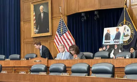 ट्रंप के टैरिफ से जुड़े फैसलों को लेकर डेमोक्रेट्स ने दी चेतावानी, कहा-इन नीतियों से भारत को खो देगा अमेरिका ट्रंप के टैरिफ से जुड़े फैसलों को लेकर डेमोक्रेट्स ने दी चेतावानी, कहा-इन नीतियों से भारत को खो देगा अमेरिका