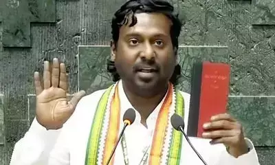 दिल्ली प्रदूषण पर कन्याकुमारी सांसद विजय वसंत ने लोकसभा में दिया स्थगन प्रस्ताव, बोले- सरकार ने बीजिंग मॉडल क्यों नहीं अपनाया? दिल्ली प्रदूषण पर कन्याकुमारी सांसद विजय वसंत ने लोकसभा में दिया स्थगन प्रस्ताव, बोले- सरकार ने बीजिंग मॉडल क्यों नहीं अपनाया?