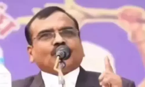 बेटे के लिए ब्राह्मणों की लड़की मांगने वाले IAS संतोष वर्मा पर गिरी गाज, आरक्षण पर भी की थी विवादित टिप्पणी बेटे के लिए ब्राह्मणों की लड़की मांगने वाले IAS संतोष वर्मा पर गिरी गाज, आरक्षण पर भी की थी विवादित टिप्पणी