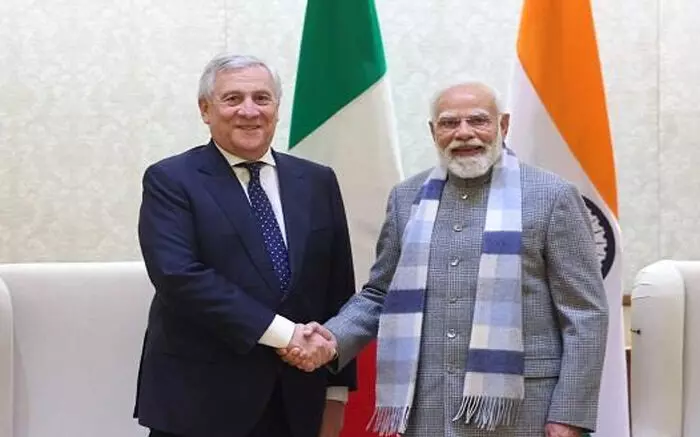 दिल्ली: इटली के उपप्रधानमंत्री एंटोनियो ताजानी ने प्रधानमंत्री मोदी से की मुलाकात, इन मुद्दों पर हुई चर्चा दिल्ली: इटली के उपप्रधानमंत्री एंटोनियो ताजानी ने प्रधानमंत्री मोदी से की मुलाकात, इन मुद्दों पर हुई चर्चा