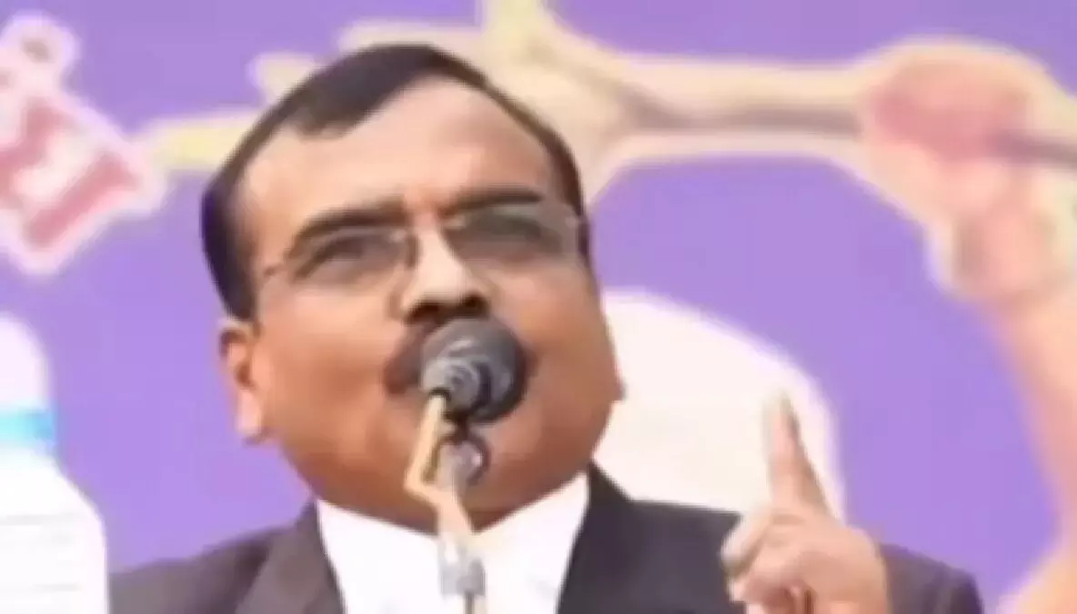 ब्राह्मण बेटियों पर बयान देने वाले संतोष वर्मा ने अब हाईकोर्ट पर उठाए सवाल ब्राह्मण बेटियों पर बयान देने वाले संतोष वर्मा ने अब हाईकोर्ट पर उठाए सवाल