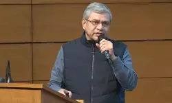 ट्रेन हादसों की संख्या में पिछले 11 वर्षों में 93 प्रतिशत की कमी, सुरक्षा बजट करीब 3 गुना बढ़ा ट्रेन हादसों की संख्या में पिछले 11 वर्षों में 93 प्रतिशत की कमी, सुरक्षा बजट करीब 3 गुना बढ़ा