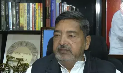 ममता बनर्जी के बचाव में उतरे सपा सांसद वीरेंद्र सिंह, बोले- उन्होंने बगावत के बारे में महिलाओं और सरकार को आगाह किया ममता बनर्जी के बचाव में उतरे सपा सांसद वीरेंद्र सिंह, बोले- उन्होंने बगावत के बारे में महिलाओं और सरकार को आगाह किया