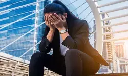 हार्मोन असंतुलन से डिप्रेशन : आयुर्वेद के आसान उपाय जो बदल देंगे आपका मूड हार्मोन असंतुलन से डिप्रेशन : आयुर्वेद के आसान उपाय जो बदल देंगे आपका मूड