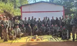 बीजापुर में नक्सलियों की बड़ी साजिश नाकाम, सीआरपीएफ ने हथियार-विस्फोटक बरामद किया बीजापुर में नक्सलियों की बड़ी साजिश नाकाम, सीआरपीएफ ने हथियार-विस्फोटक बरामद किया