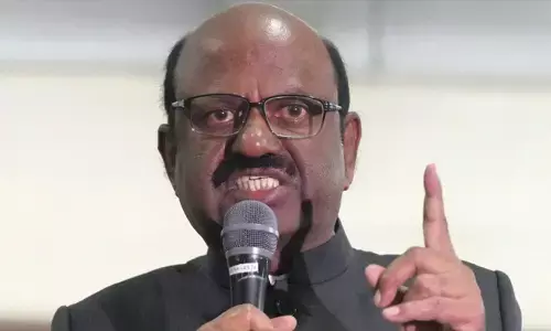 पश्चिम बंगाल में निर्बाध एसआईआर कराने के लिए राज्यपाल ने तृणमूल सरकार को दिए तीन सुझाव पश्चिम बंगाल में निर्बाध एसआईआर कराने के लिए राज्यपाल ने तृणमूल सरकार को दिए तीन सुझाव