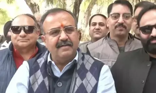 जम्मू-कश्मीर में अवैध रूप से रह रहे बांग्लादेशी नागरिकों के खिलाफ कार्रवाई जरूरी : विक्रम रंधावा जम्मू-कश्मीर में अवैध रूप से रह रहे बांग्लादेशी नागरिकों के खिलाफ कार्रवाई जरूरी : विक्रम रंधावा