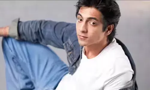 Ahan Pandey: जानें फिल्मी दुनिया से जुड़ी अहान पांडे की यादें, परिवार के साथ फिल्म देखने का अनमोल अनुभव Ahan Pandey: जानें फिल्मी दुनिया से जुड़ी अहान पांडे की यादें, परिवार के साथ फिल्म देखने का अनमोल अनुभव