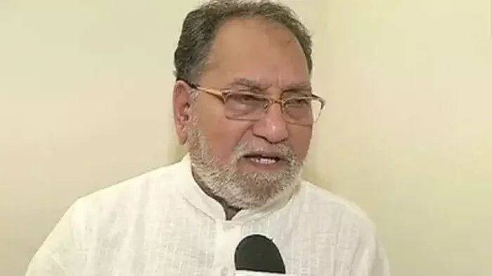 धुरंधर जैसी फिल्मों से विदेश में भारत की छवि खराब होती है: हुसैन दलवई धुरंधर जैसी फिल्मों से विदेश में भारत की छवि खराब होती है: हुसैन दलवई