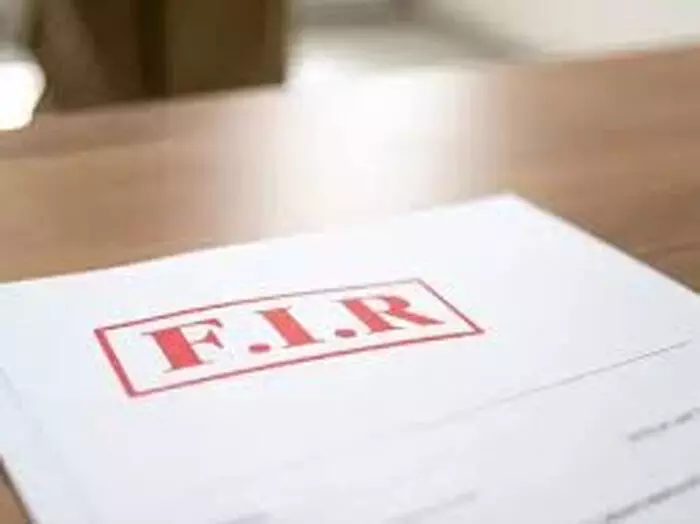 बरेली: मौलाना तौकीर रजा सहित 10 पर मुकदमा दर्ज, जमीन हड़पने और छेड़छाड़ के आरोप बरेली: मौलाना तौकीर रजा सहित 10 पर मुकदमा दर्ज, जमीन हड़पने और छेड़छाड़ के आरोप