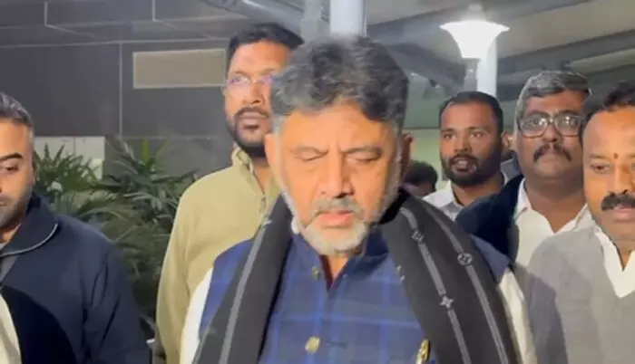 डीके शिवकुमार दिल्ली पहुंचे, वोट चोरी विरोध-प्रदर्शन में होंगे शामिल डीके शिवकुमार दिल्ली पहुंचे, वोट चोरी विरोध-प्रदर्शन में होंगे शामिल