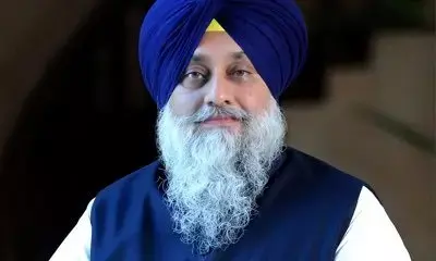 पंजाब चुनावों के बीच बैलेट पेपर को लेकर शिअद ने चुनाव आयोग को लिखी चिट्ठी, आप उम्मीदवार पर लगाए गंभीर आरोप पंजाब चुनावों के बीच बैलेट पेपर को लेकर शिअद ने चुनाव आयोग को लिखी चिट्ठी, आप उम्मीदवार पर लगाए गंभीर आरोप