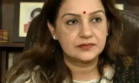 लियोनेल मेस्सी के भारत दौरे पर अफरा-तफरी पर प्रियंका चतुर्वेदी का बड़ा बयान, कहा-स्टेडियम स्तर पर प्रबंधन में गंभीर खामियां रहीं लियोनेल मेस्सी के भारत दौरे पर अफरा-तफरी पर प्रियंका चतुर्वेदी का बड़ा बयान, कहा-स्टेडियम स्तर पर प्रबंधन में गंभीर खामियां रहीं