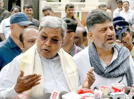 वोट-चोर गद्दी छोड़ महारैली : दिल्ली के रामलीला मैदान में कांग्रेस का प्रदर्शन, कर्नाटक के सभी विधायक होंगे शामिल वोट-चोर गद्दी छोड़ महारैली : दिल्ली के रामलीला मैदान में कांग्रेस का प्रदर्शन, कर्नाटक के सभी विधायक होंगे शामिल