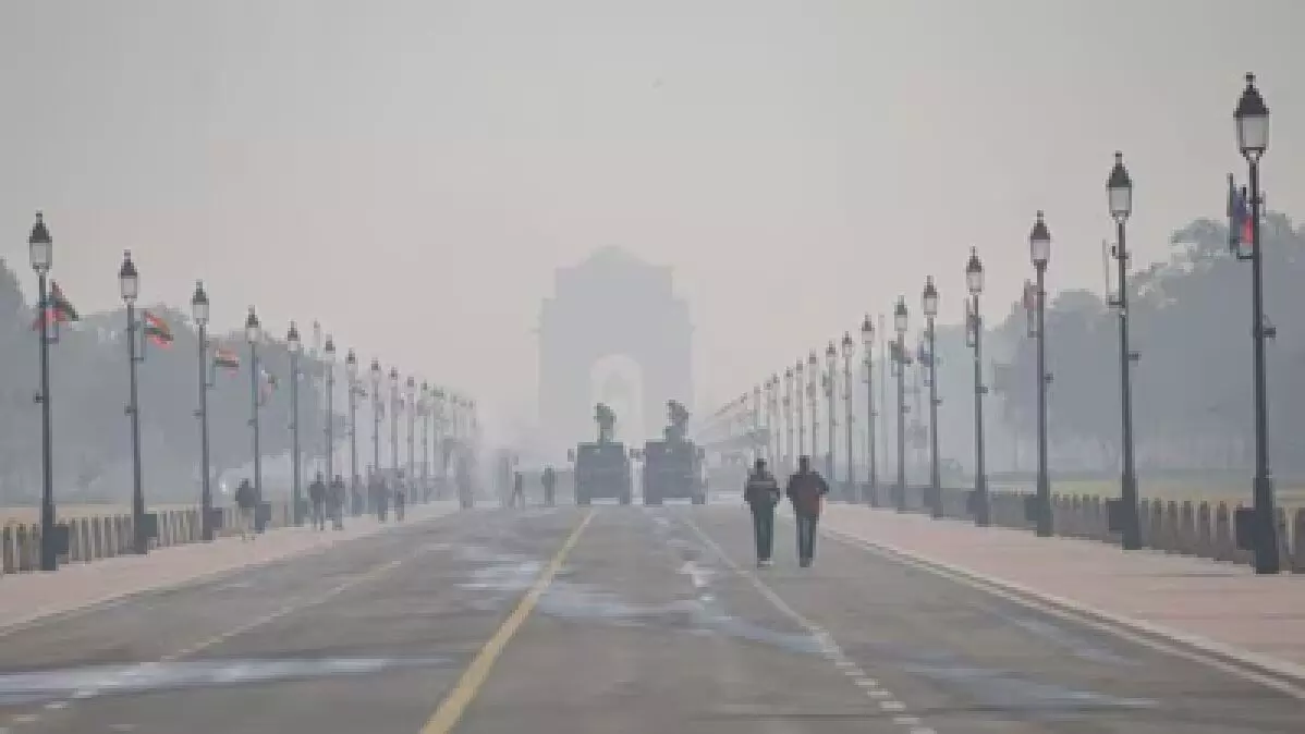 दफ्तरों में वर्क फ्रॉम होम, स्कूलों में ऑनलाइन क्लास! जानें- बढ़ते प्रदूषण में GRAP-4 की कौन-सी पाबंदियां लागू होगी दफ्तरों में वर्क फ्रॉम होम, स्कूलों में ऑनलाइन क्लास! जानें- बढ़ते प्रदूषण में GRAP-4 की कौन-सी पाबंदियां लागू होगी